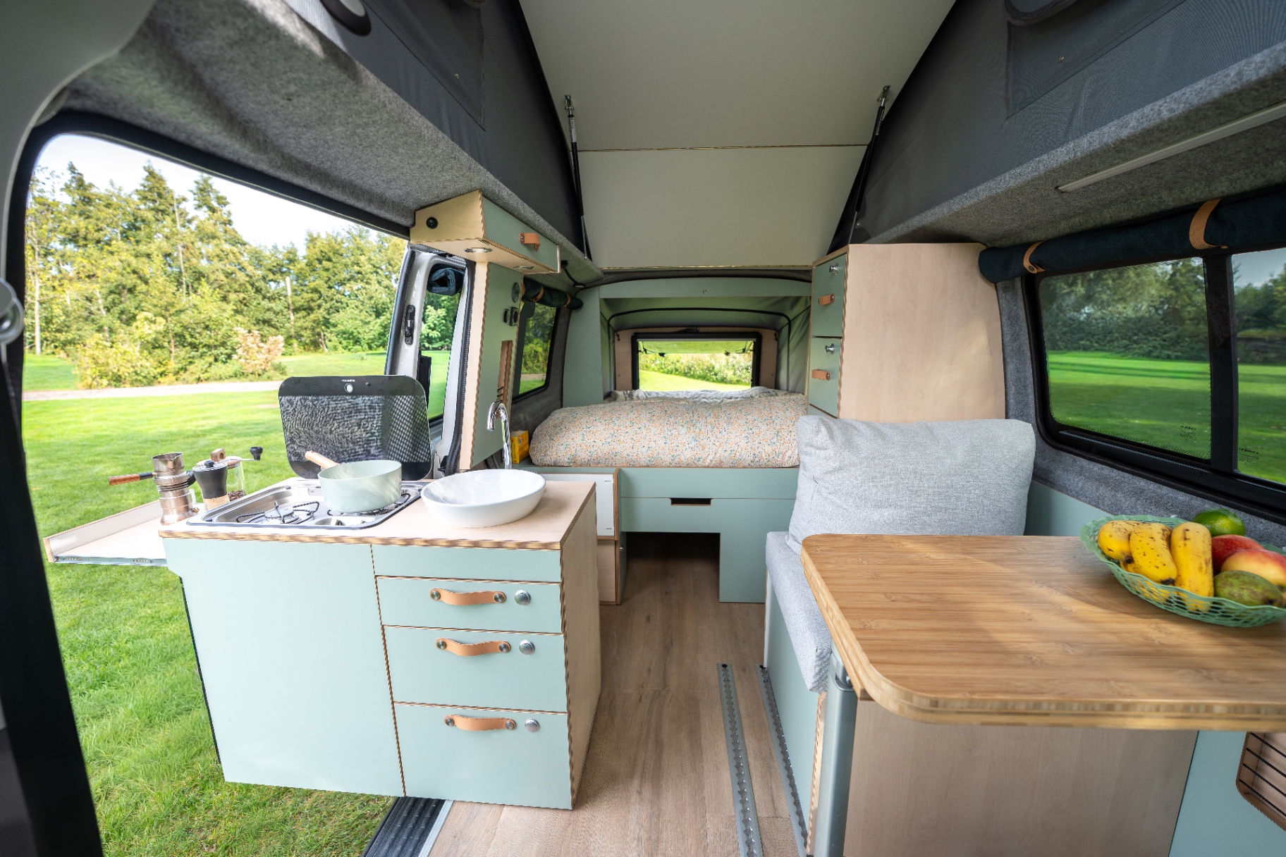 Sfeervol interieur van de Wally-Van